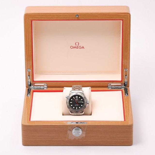 Omega Seamaster Diver 300m 210.30.42.20.01.002 Image 6